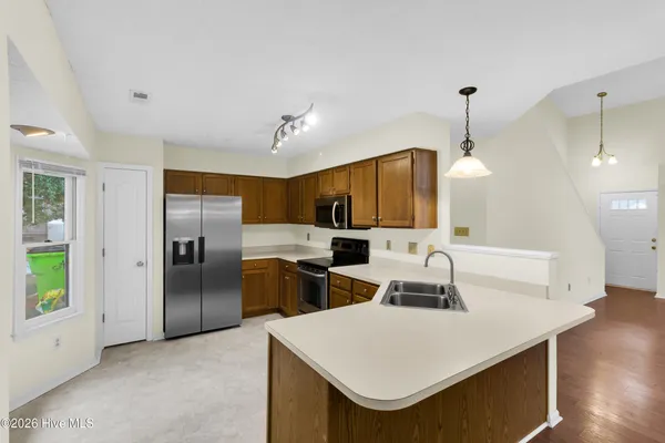 $2,100 | 1824 Caracara Drive, New Bern, NC 28560