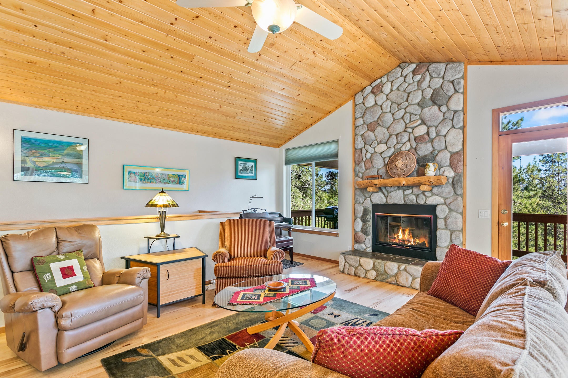 56959 Besson Road Bend, OR 97707 - Photo 7 of 38 2019_05_07_56959_besson_rd-43