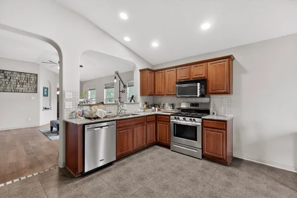 $2,050 | 12001 Broten Street, Austin, TX 78748