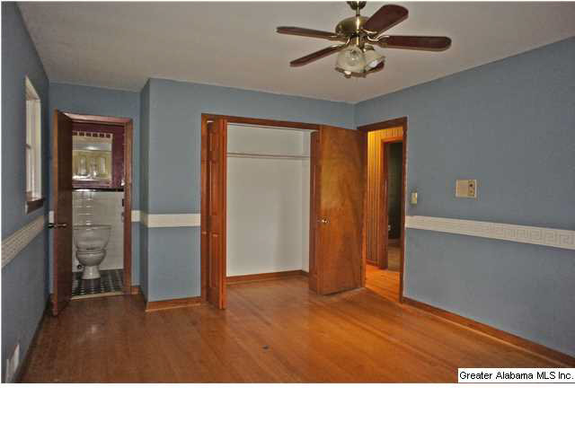 336 Sun Valley Road Birmingham, AL 35215 - Photo 17 of 32