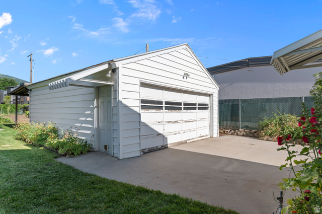 397 South 425 West Bountiful, UT 84010 - Photo 31 of 44