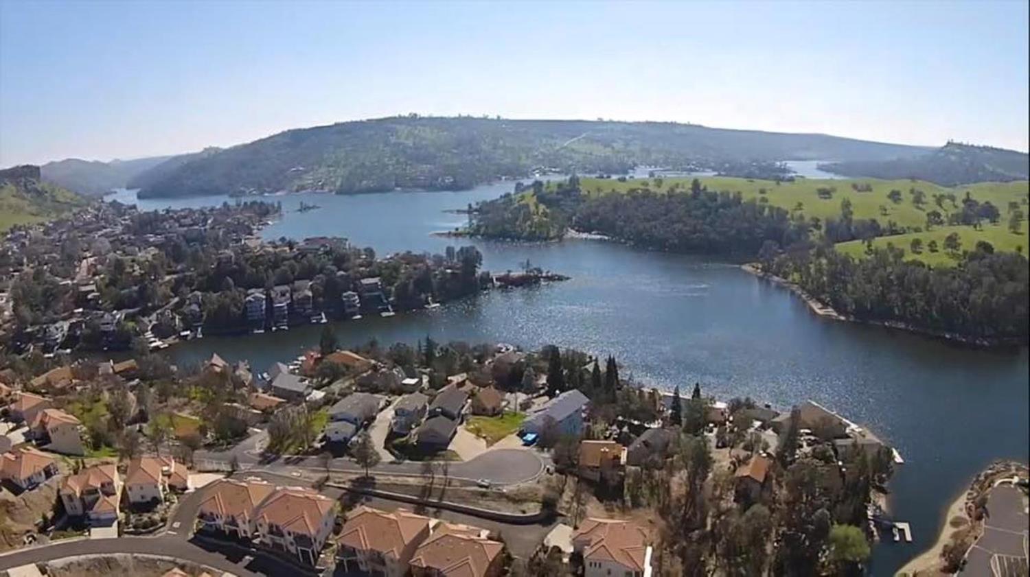 1751 Choctaw Road, Unit 872 Copperopolis, CA 95228 - Photo 10 of 15 Lake Tulloch.