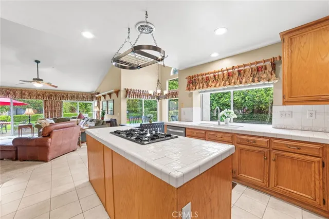 $1,099,990 | 2557 Braden Place, Riverside, CA 92503