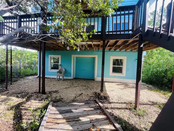 $3,400 | 202 West Canal Drive, Unit 202, Key Largo, FL 33037