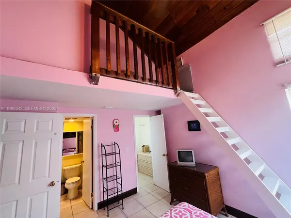 $3,400 | 202 West Canal Drive, Unit 202, Key Largo, FL 33037