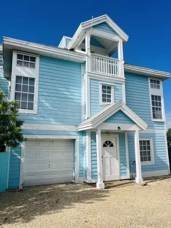 $3,400 | 202 West Canal Drive, Unit 202, Key Largo, FL 33037