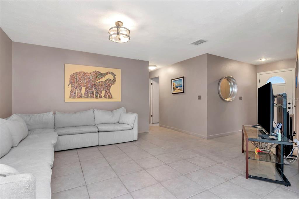 12418 84th Way Largo, FL 33773 - Photo 13 of 62