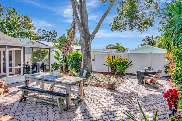 $385,000 | 12418 84th Way, Largo, FL 33773