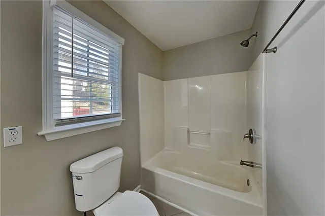 $1,975 | 411 Saddle Brooke Drive, Dallas, GA 30132