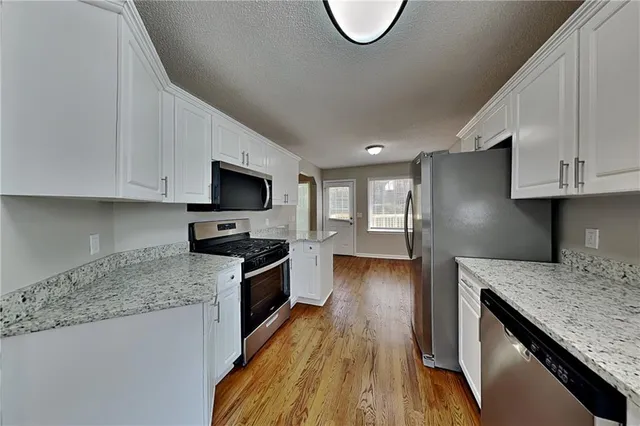 $1,975 | 411 Saddle Brooke Drive, Dallas, GA 30132