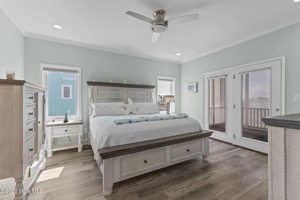 $1,600,000 | 314 Easy Street, Cape Carteret, NC 28584