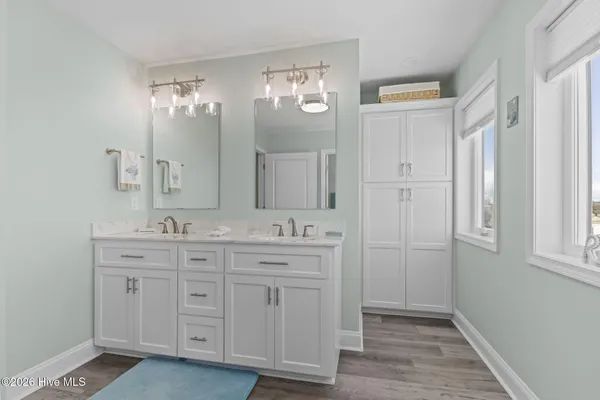 $1,600,000 | 314 Easy Street, Cape Carteret, NC 28584