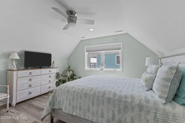 $1,600,000 | 314 Easy Street, Cape Carteret, NC 28584