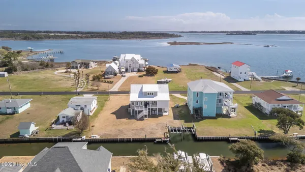 $1,600,000 | 314 Easy Street, Cape Carteret, NC 28584