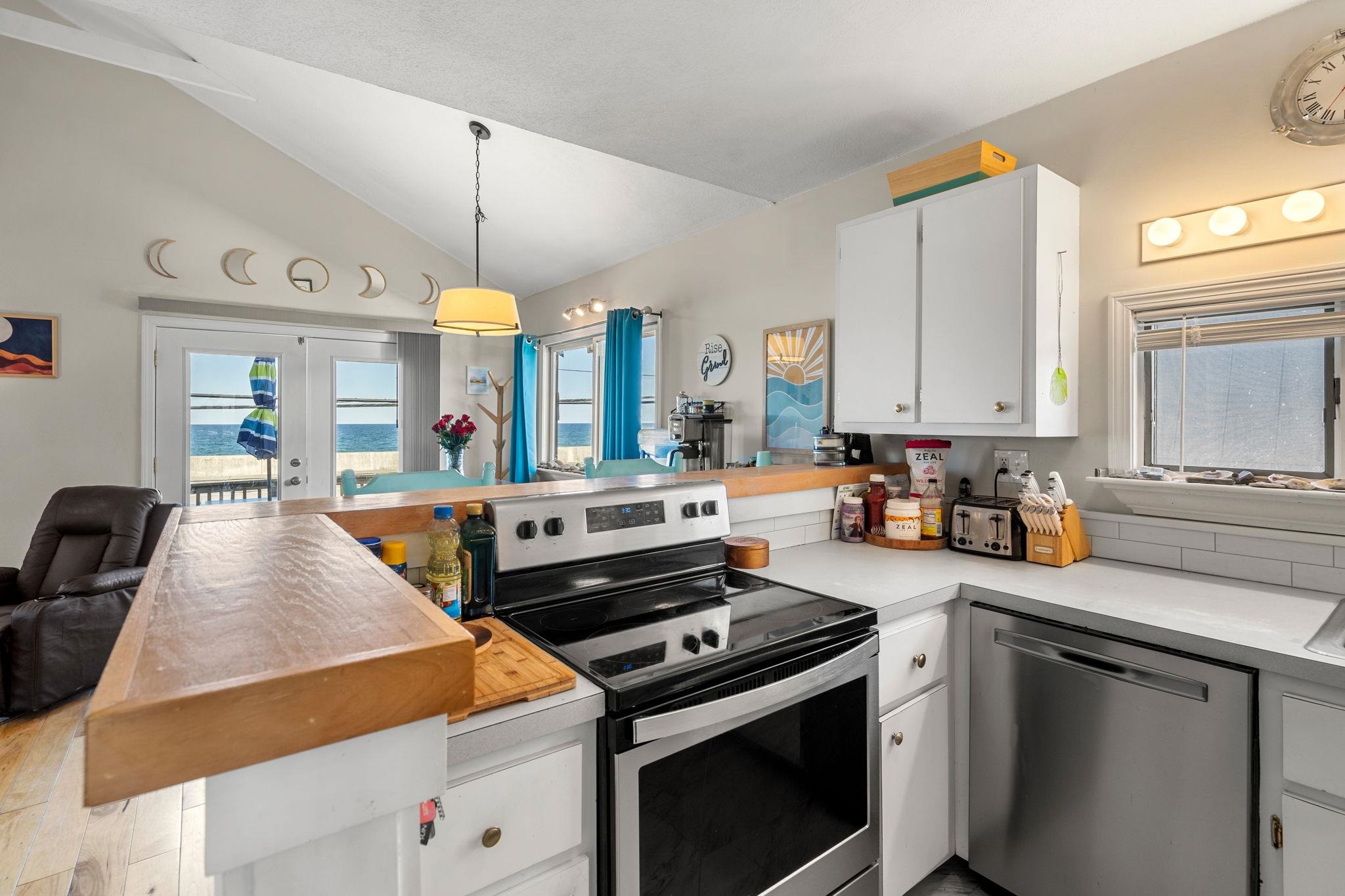 601 Ocean Boulevard Hampton, NH 03842 - Photo 8 of 44