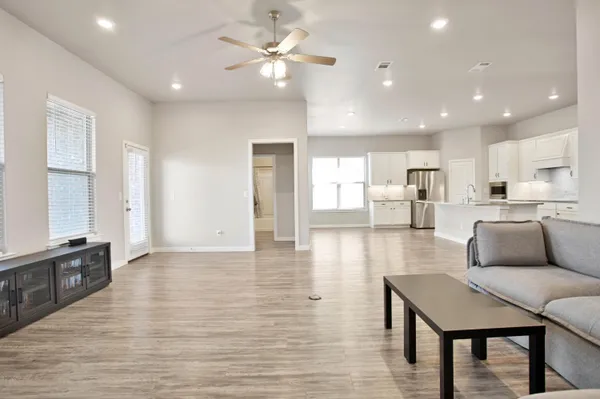 $369,900 | 9803 Xenia Avenue, Lubbock, TX 79424