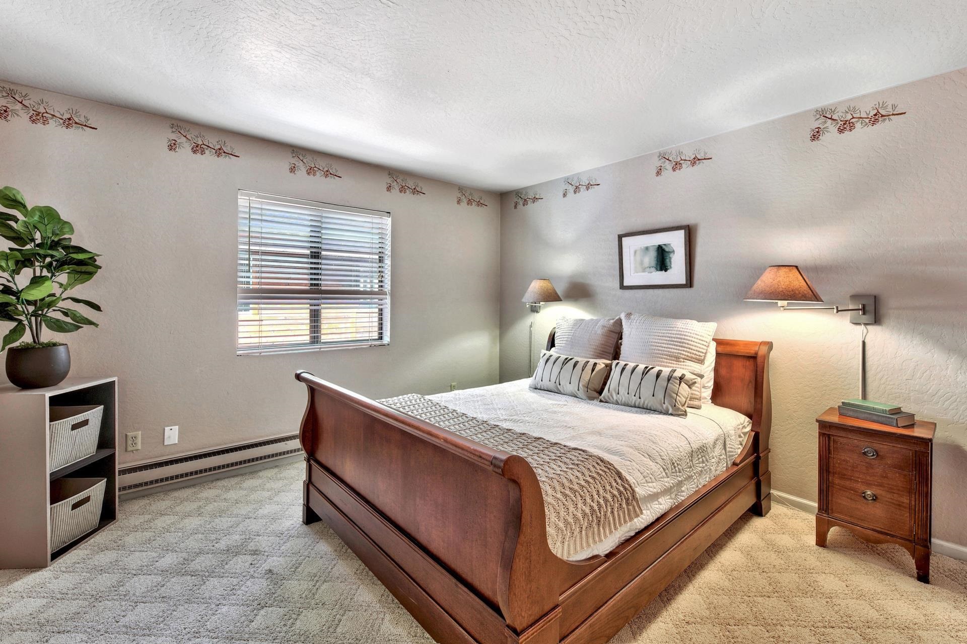 14470 Donner Pass Road Truckee, CA 96161 - Photo 11 of 21 Gallery Image 11