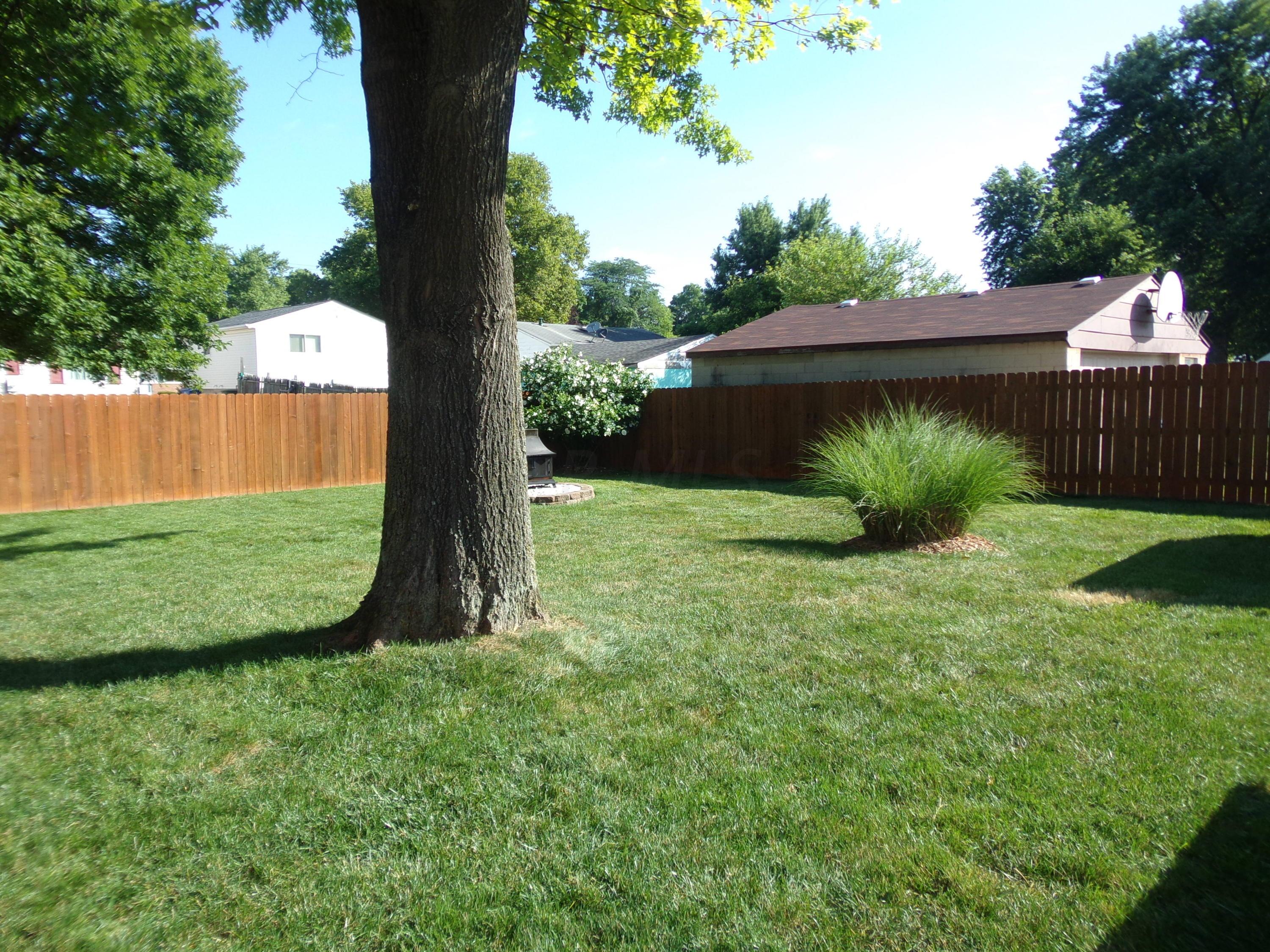 4565 Stonehedge Road Columbus, OH 43231 - Photo 6 of 11 Gallery Image 6