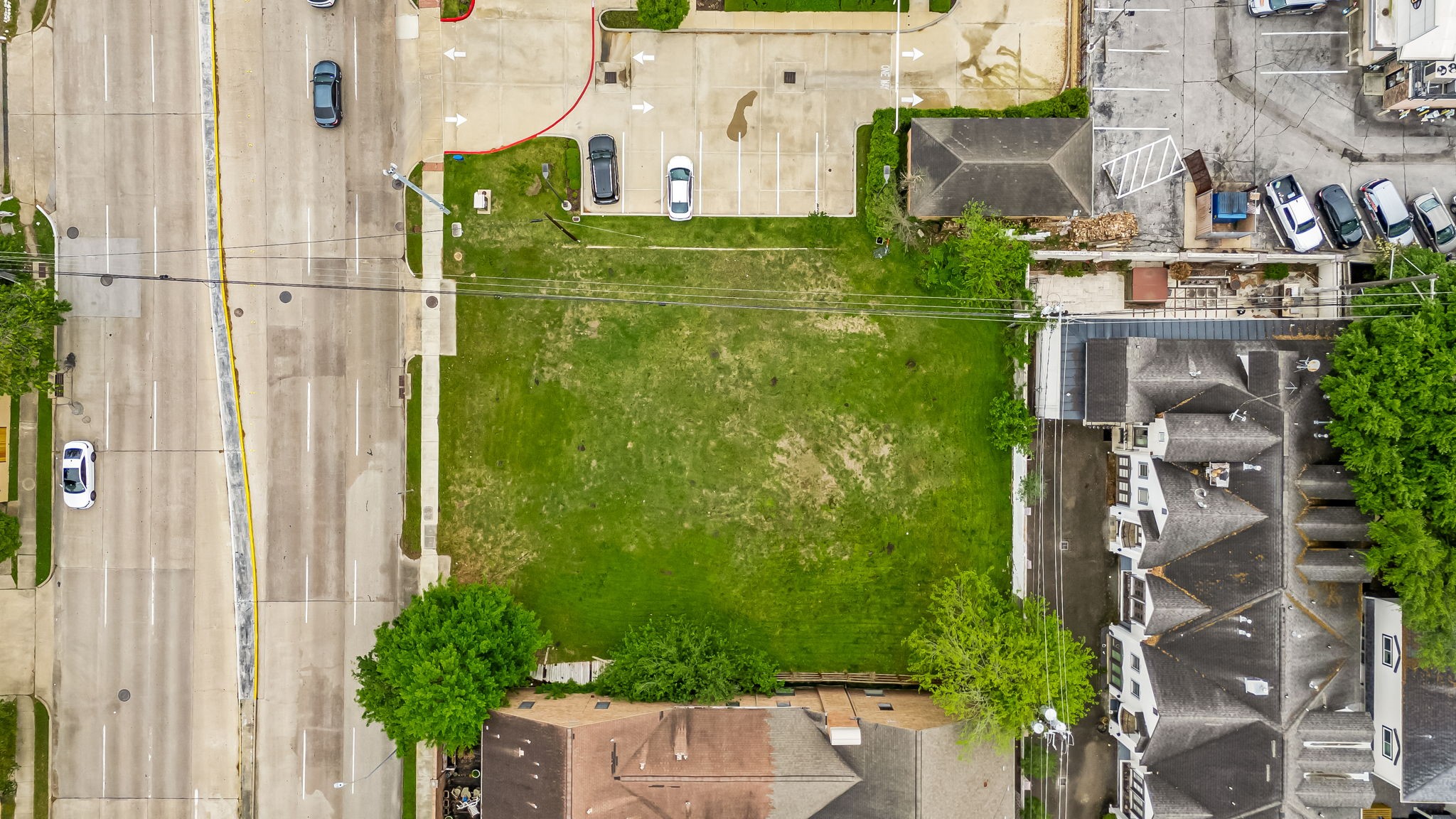 5917 San Felipe Street Houston, TX 77057 - Photo 23 of 41 a partial view of building with yard