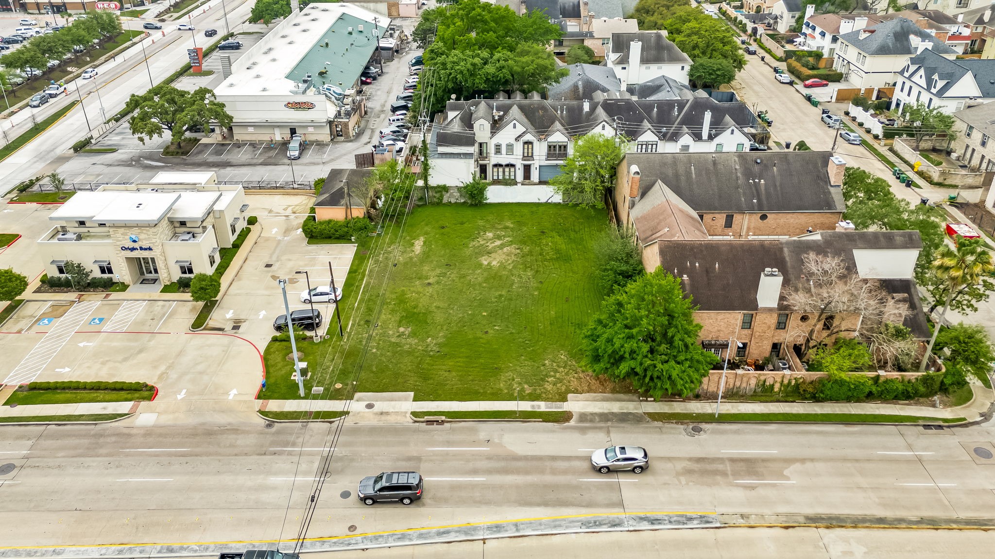 5917 San Felipe Street Houston, TX 77057 - Photo 29 of 41 an aerial view of residential houses with yard