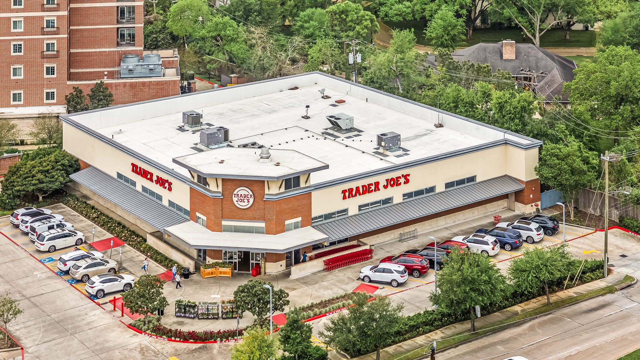 5917 San Felipe Street Houston, TX 77057 - Photo 32 of 41 an aerial view of balcony and yard