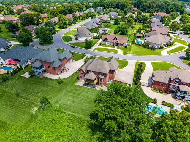 $779,900 | 306 Gray Hawk Trail, Clarksville, TN 37043