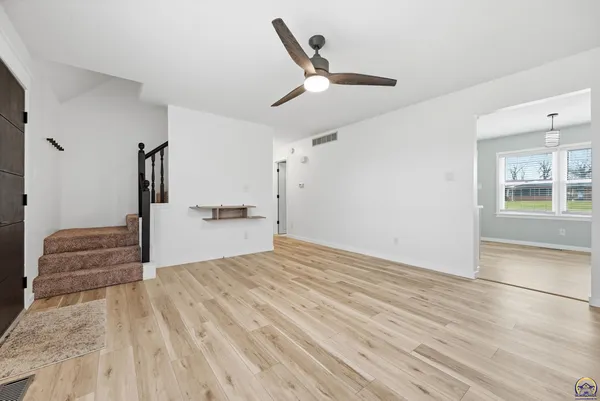 $240,000 | 2309 Southeast 28th Court, Topeka, KS 66605