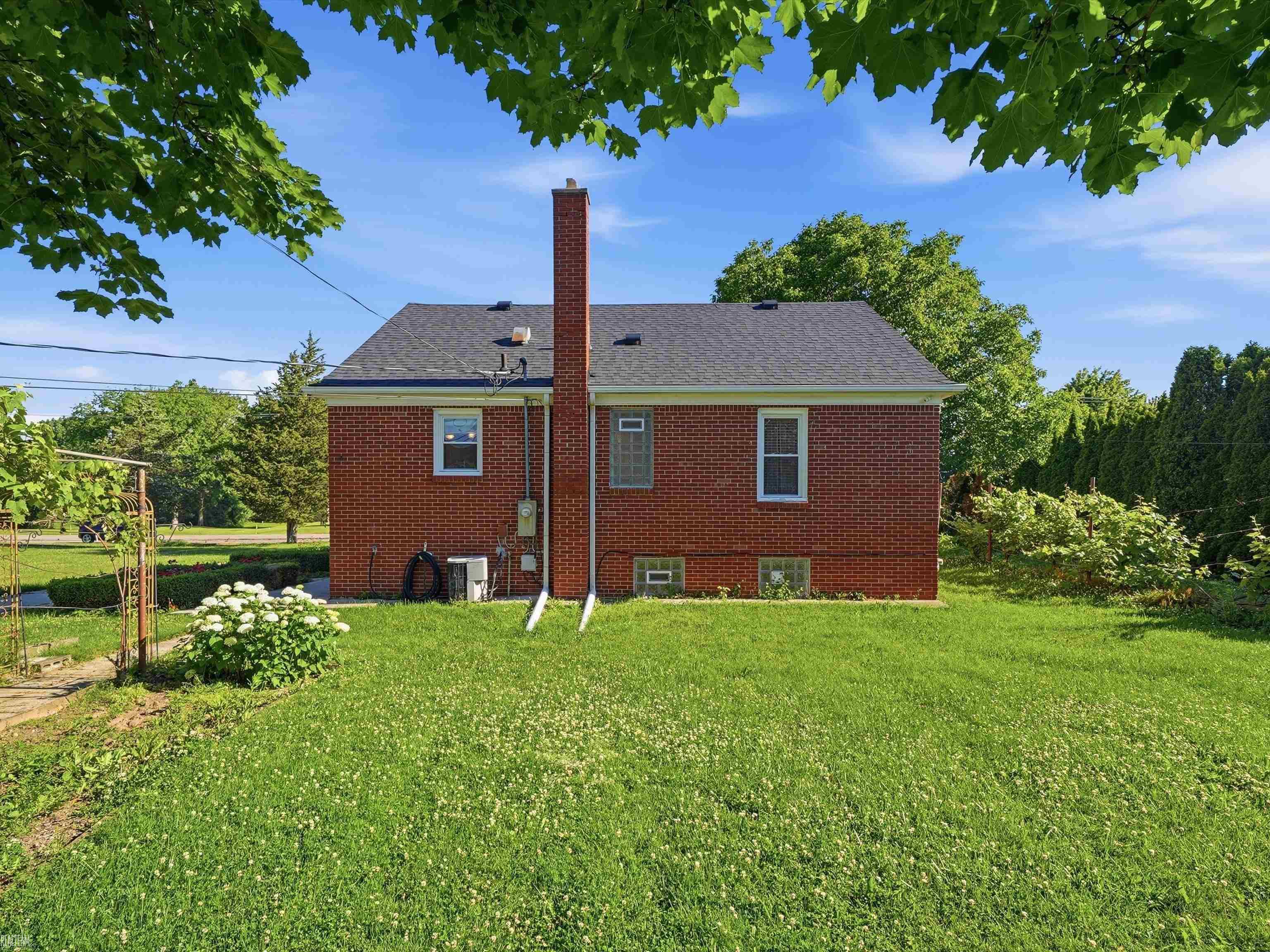 4466 18 1/2 Mile Road Sterling Heights, MI 48314 - Photo 22 of 41