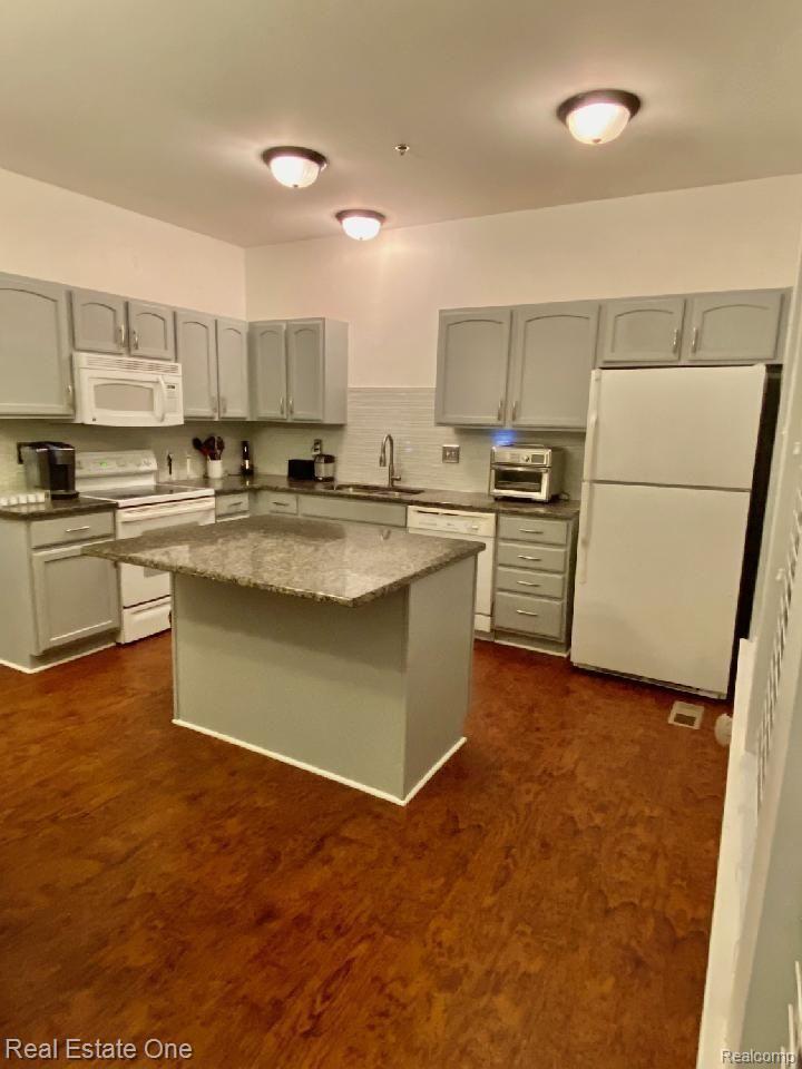 20330 Rodeo Court Southfield, MI 48075 - Photo 10 of 43 51579.jpeg