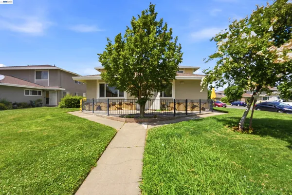 $215,000 | 9079 Piñata Way, Unit 1, Sacramento, CA 95826