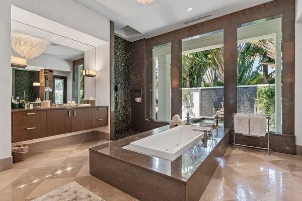 $21,500,000 | 232 West Bears Club Drive, Jupiter, FL 33477