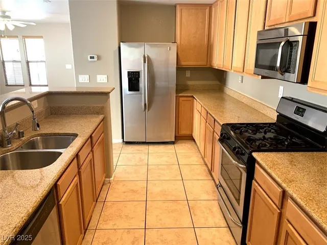 $1,800 | 10801 Cape Shore Avenue, Las Vegas, NV 89166