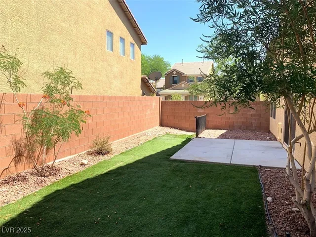 $1,800 | 10801 Cape Shore Avenue, Las Vegas, NV 89166