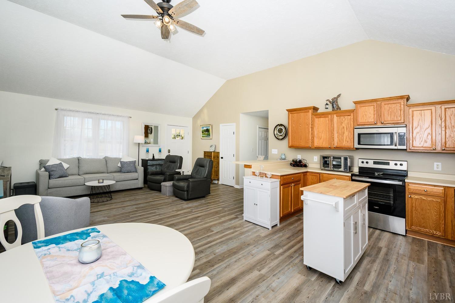 1063 Bellevue Road Forest, VA 24551 - Photo 11 of 24 Gallery Image 11