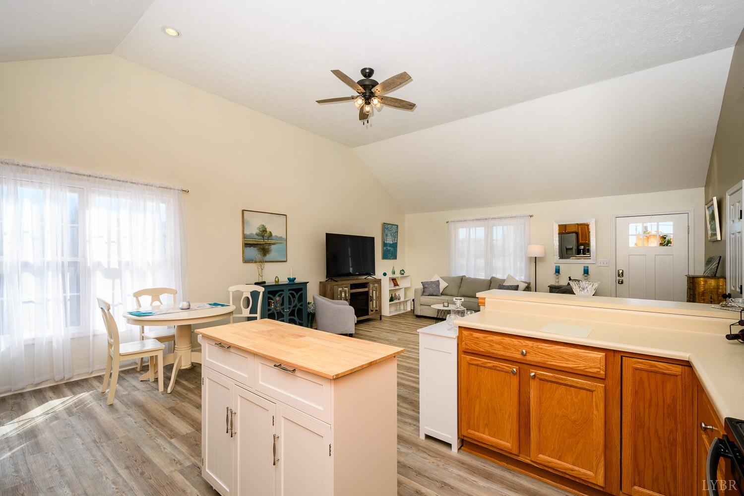 1063 Bellevue Road Forest, VA 24551 - Photo 14 of 24 Gallery Image 14