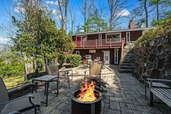 $949,000 | 1044 Summit Lane, Mountainside, NJ 07092