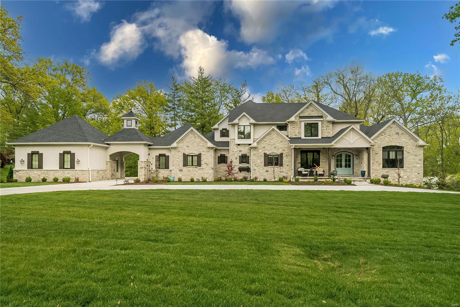 18 Lynnbrook Road St. Louis, MO 63131 - Photo 1 of 48 Gallery Image 1