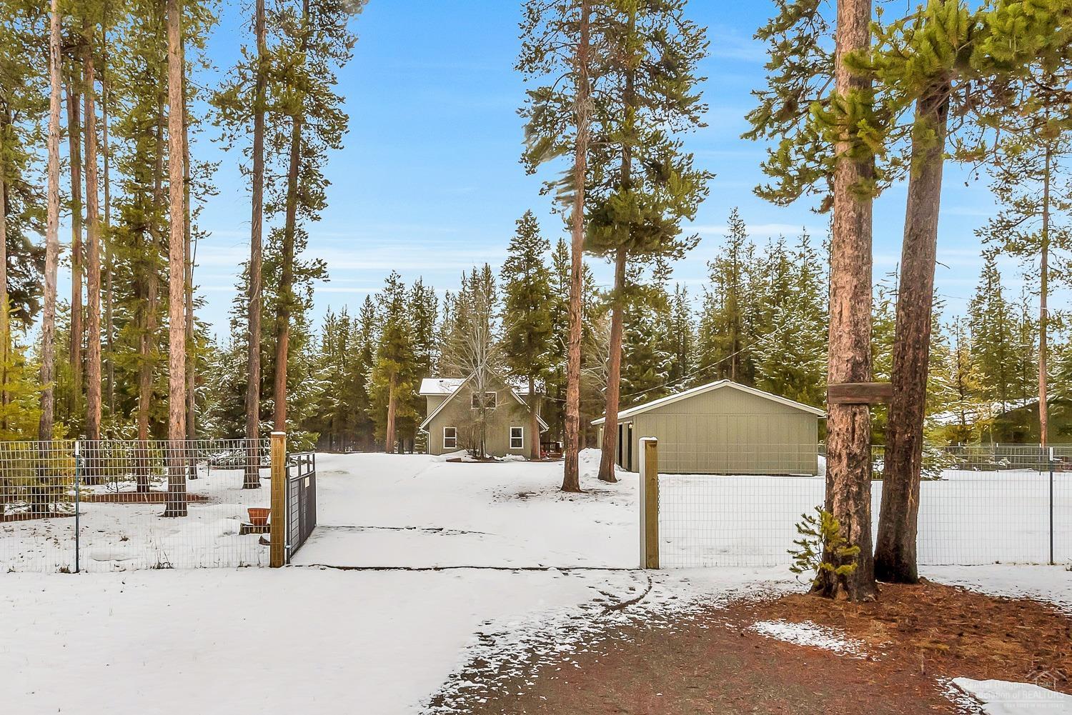 15464 Liberty Road La Pine, OR 97739 - Photo 1 of 25 Primary Photo