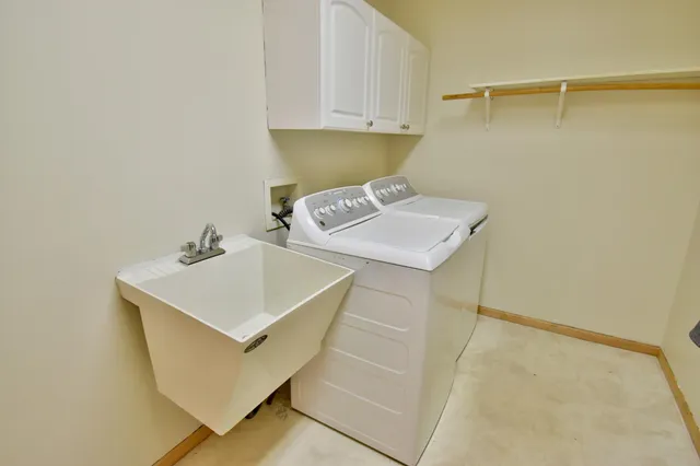 $380,000 | 2940 Crescent Ridge Trail, St. Cloud, MN 56301