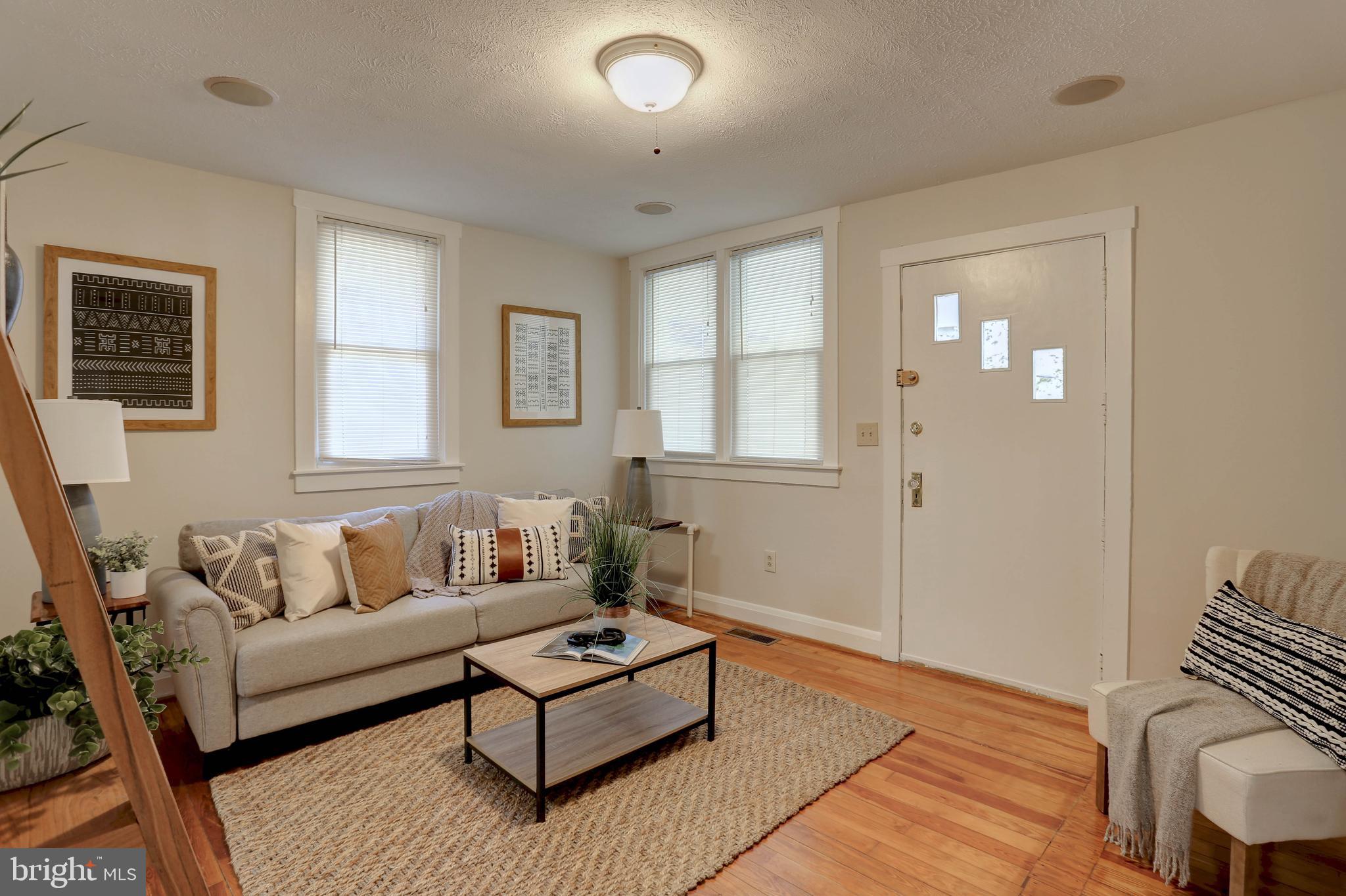738 Hollow Road Ellicott City, MD 21043 - Photo 4 of 31 Living Room