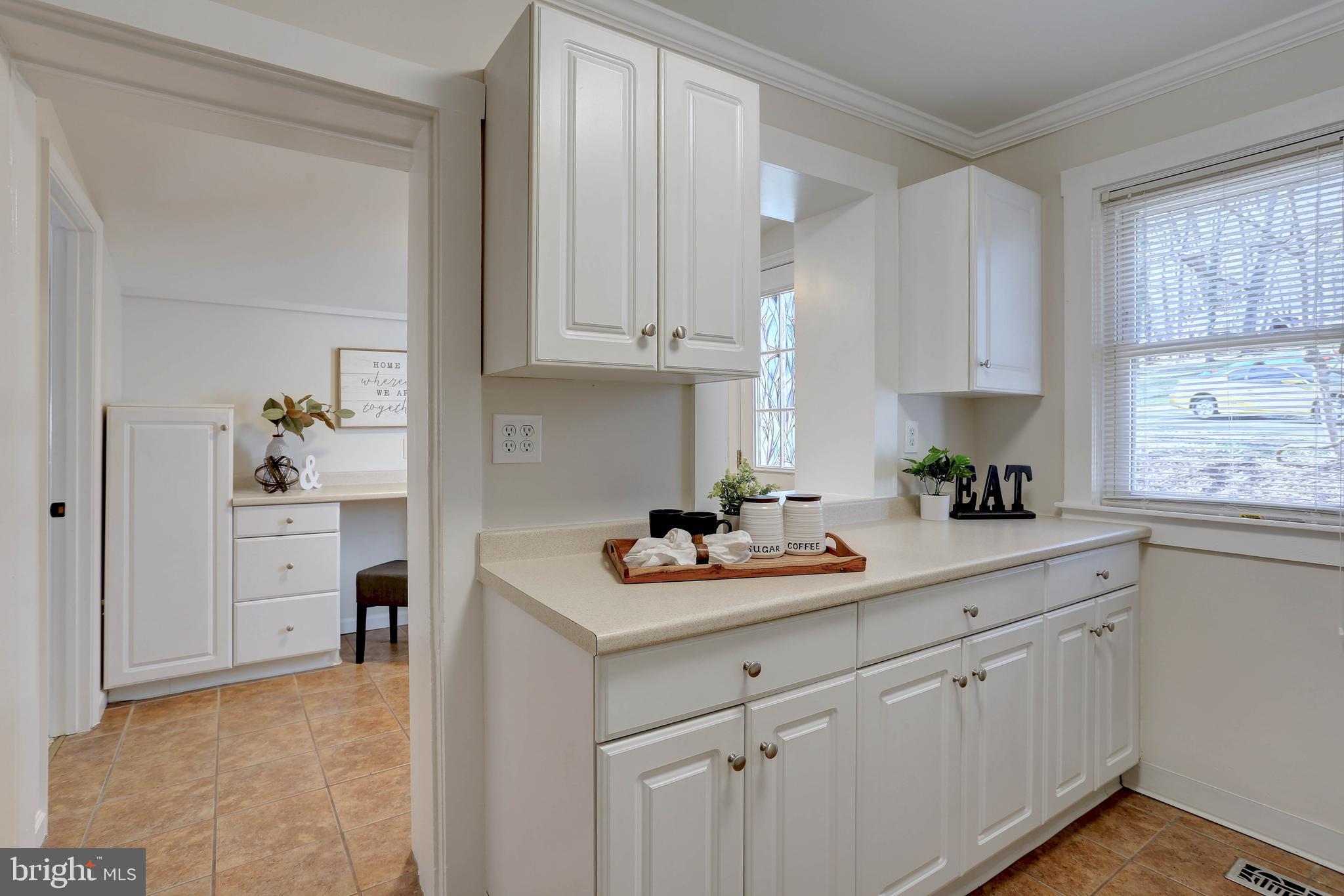 738 Hollow Road Ellicott City, MD 21043 - Photo 9 of 31 Kitchen