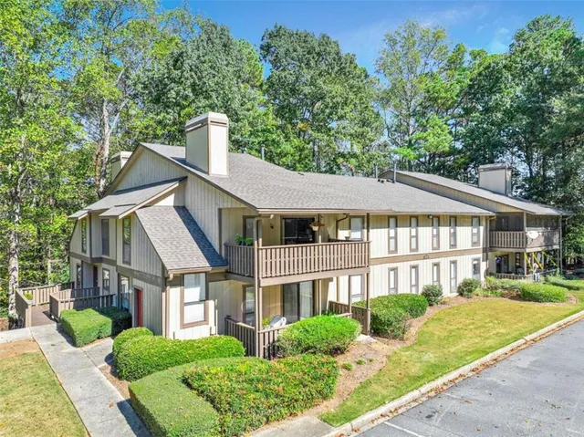 $296,000 | 205 Woodcliff Drive, Unit 205, Sandy Springs, GA 30350