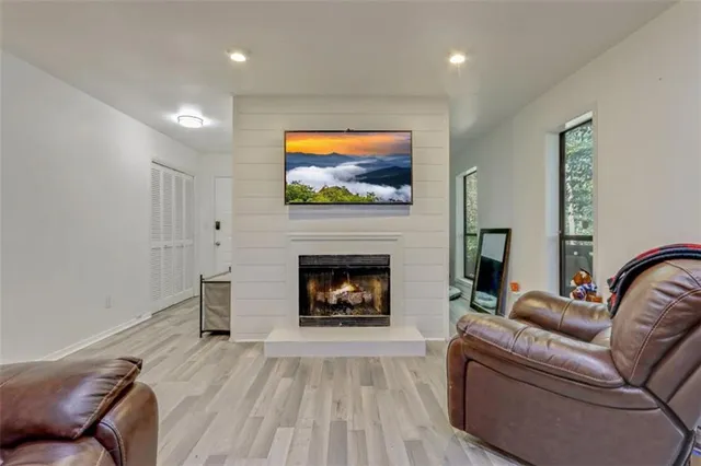 $296,000 | 205 Woodcliff Drive, Unit 205, Sandy Springs, GA 30350