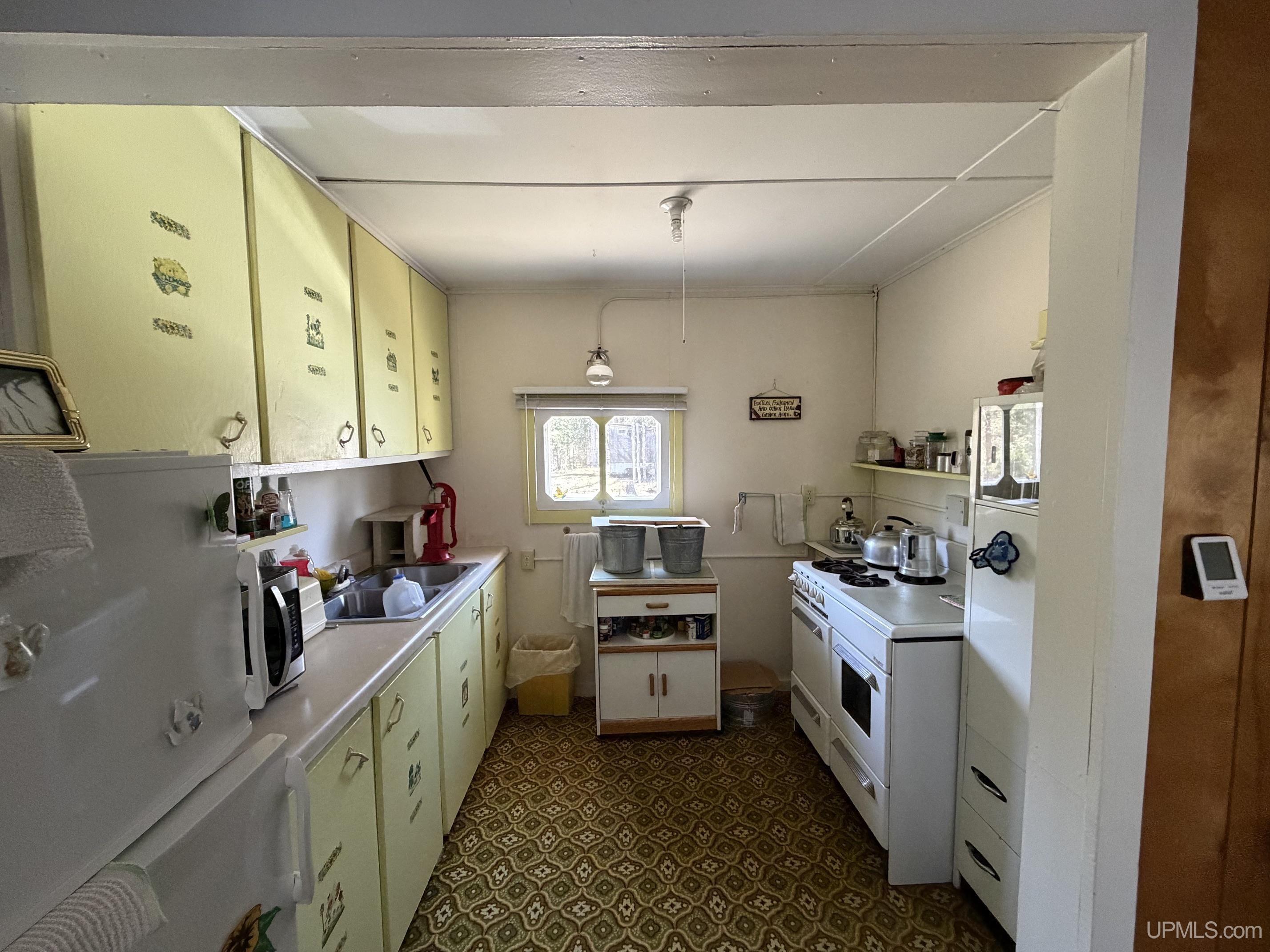 8304 Peshekee Grade Road Michigamme, MI 49861 - Photo 19 of 39