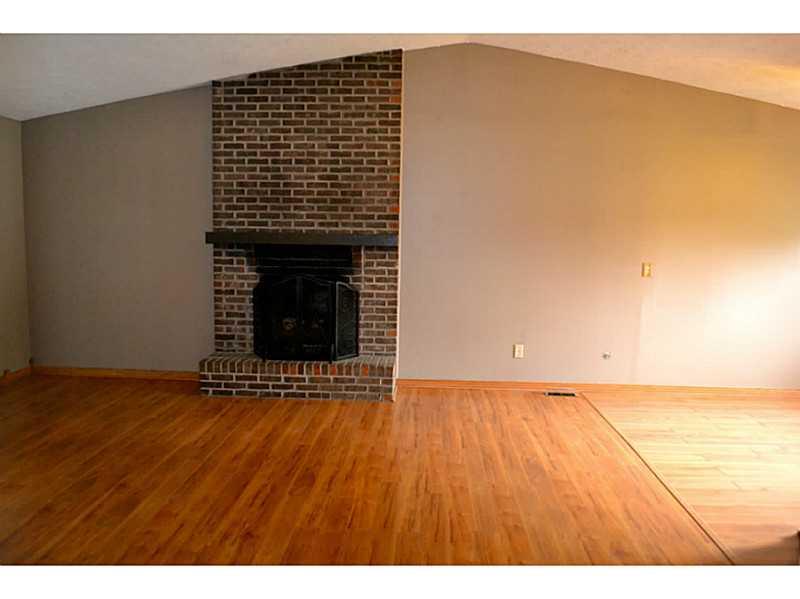 5530 Milhouse Road Indianapolis, IN 46221 - Photo 3 of 16 Gallery Image 3