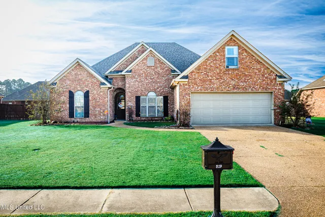 $374,800 | 319 Bullock Circle, Richland, MS 39218