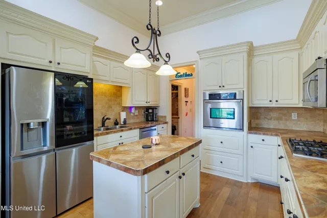 $369,900 | 319 Bullock Circle, Richland, MS 39218