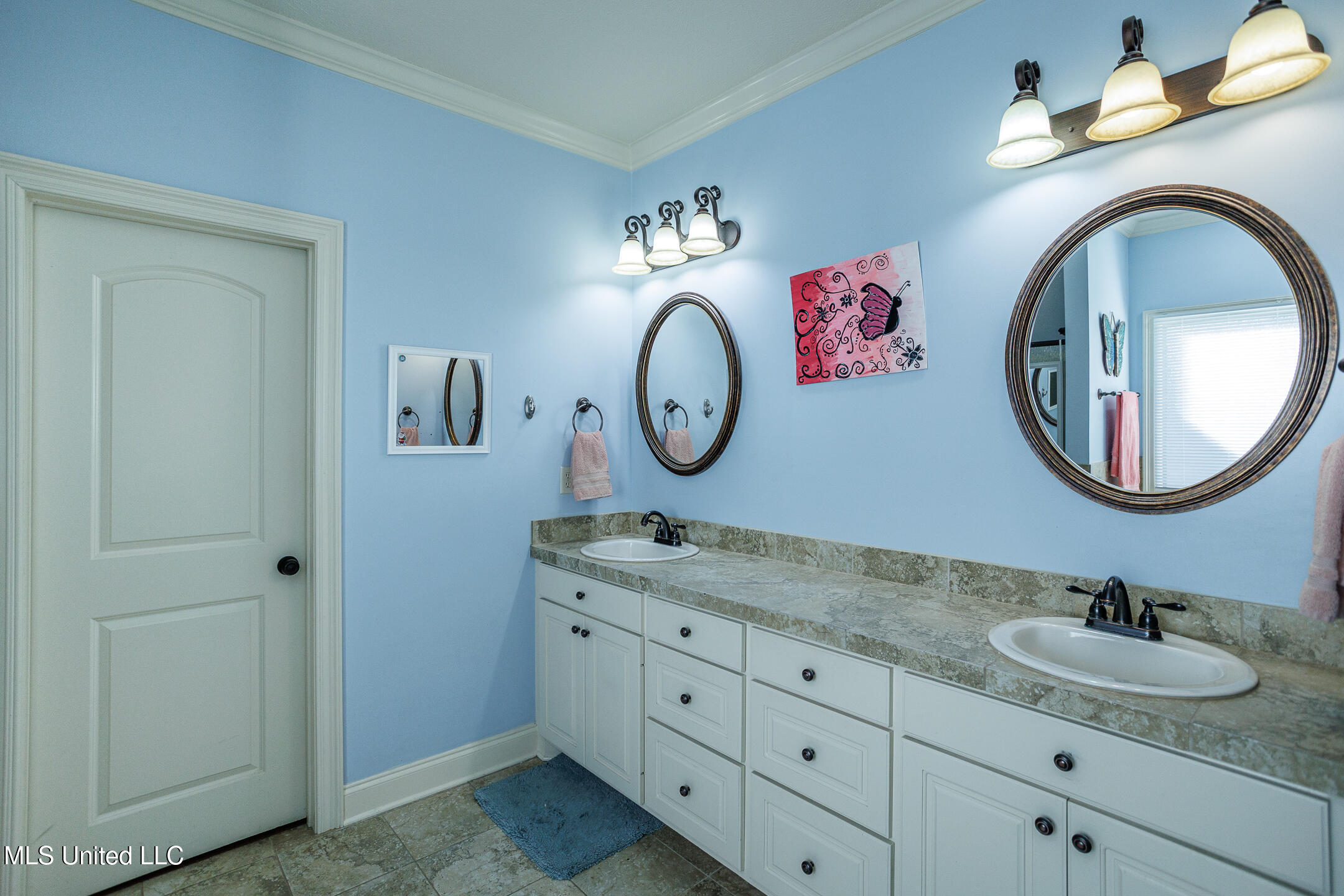 319 Bullock Circle Richland, MS 39218 - Photo 17 of 30 319 Bullock Cir-12