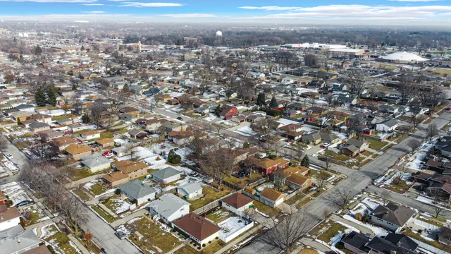 $420,000 | 8796 Madison Avenue, Munster, IN 46321