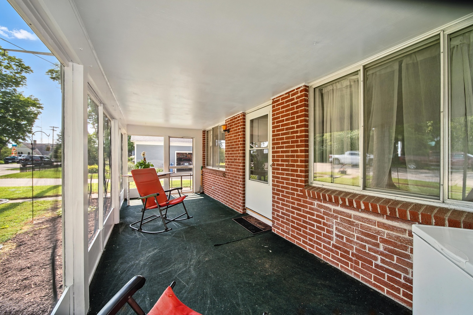 215 East 3rd Street Dixon, IL 61021 - Photo 4 of 16 a outdoor space with furniture